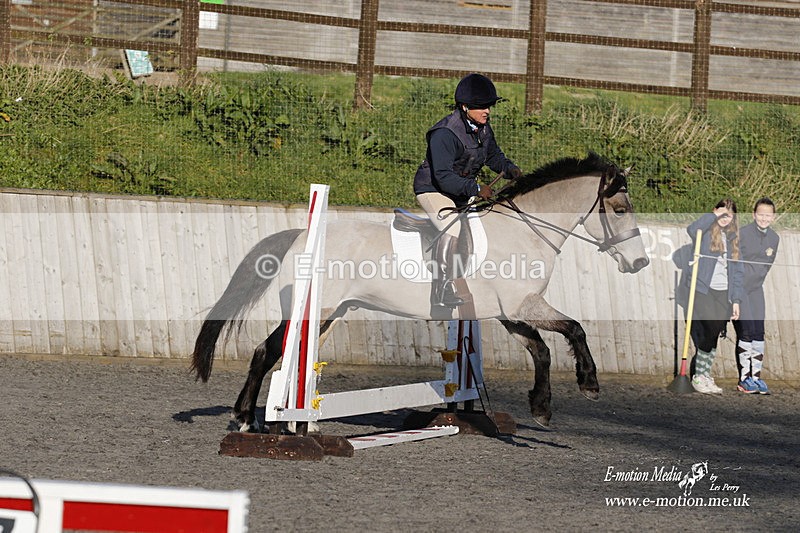 _EST0040 - Bourne Valley Riding Club Winter Showjumping 27/03/22