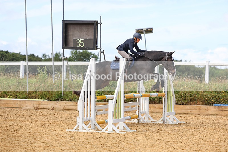 3E7A0196 - Class 9: Senior British Novice/90cm open
