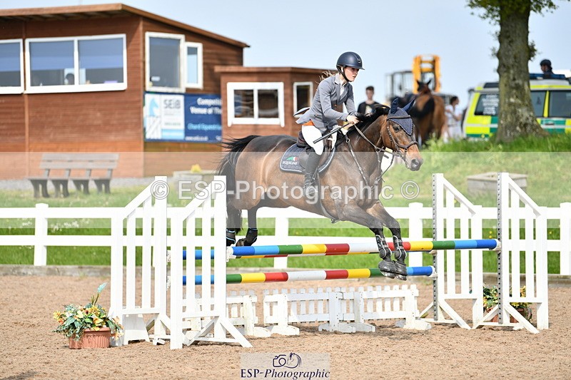 240511A-160207-14250 - Cls 25 British Novice and 90cm Open