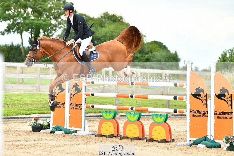 230720A-145852-03645 - Cls 9, 2 Star Big 1.40m Start to break