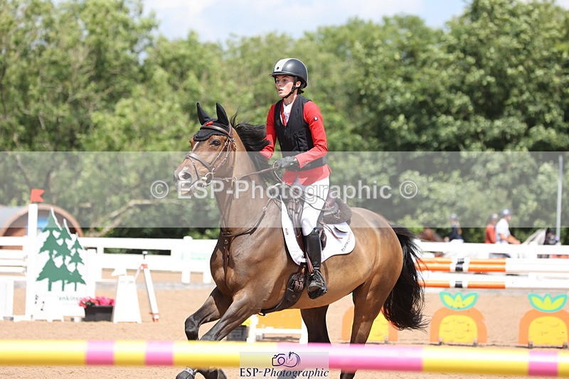 240718A-124856-05255 - Cls 9, 1 Star Bronze Tour 1.10m