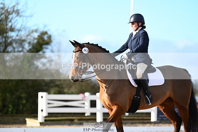 240218A-144633-08743 - 242-Alex.Robinson-Barr-French.Affair