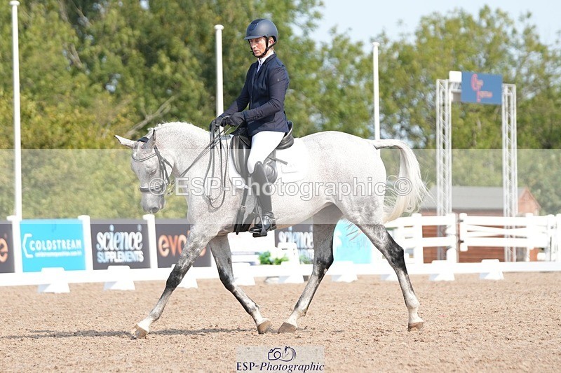 250817-102902-08071 - 149-Sophie.HawkeRAINBOW.DREAM