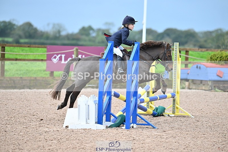 231029A-093037-02410 - 60cm Club and Schools