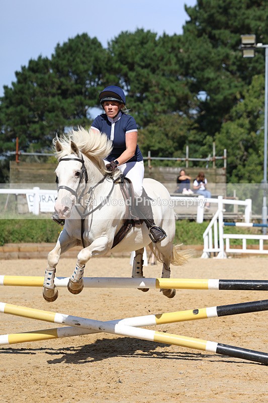 3E7A1341 - Class 9: 80cm Senior