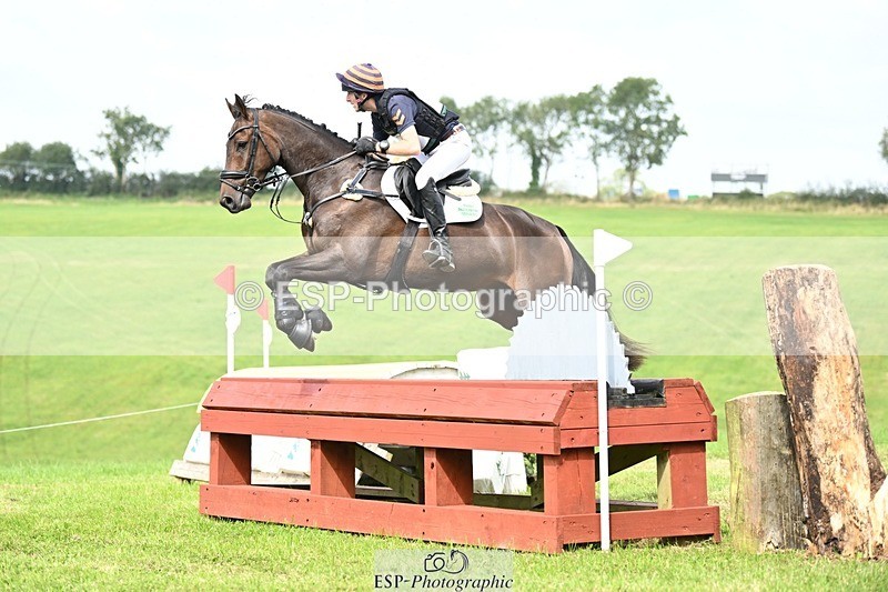 240831A-124205-02692 - 016-Max.Forster-FLO.CORMINT