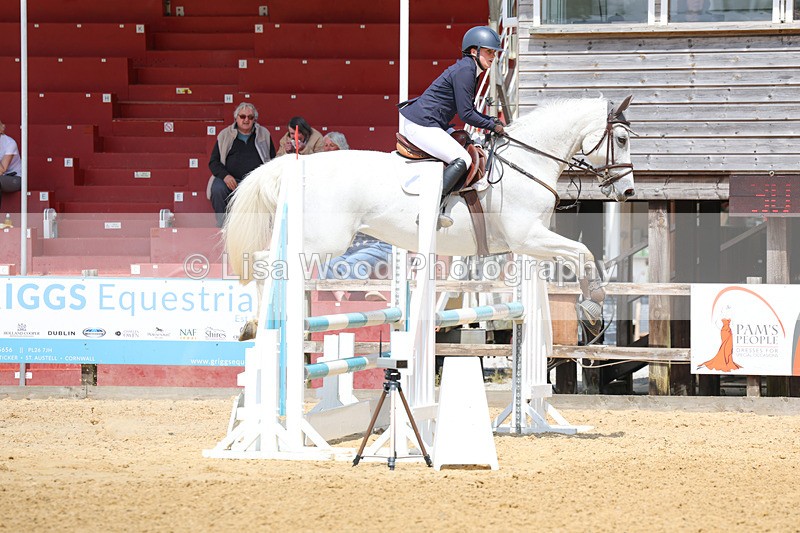 3E7A0470 - Class 10: Senior 95cm open