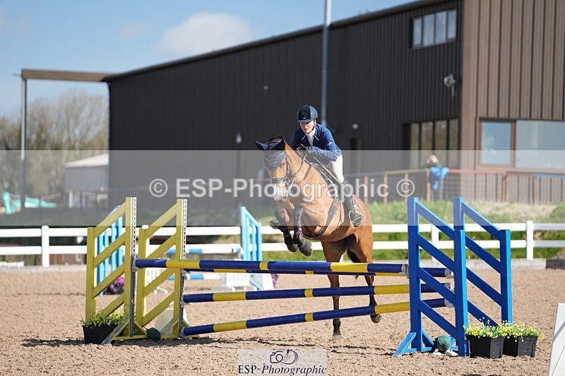 250329-101103-03563 - Cls 20 British Novice and 90cm