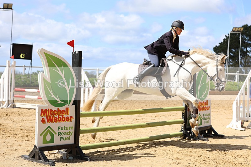 3E7A7752 - Class 9: 80cm Senior