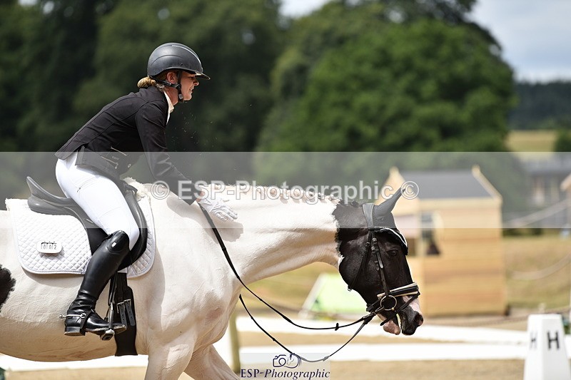 140110A-012430-10921 - 002-Michelle.Wallis-Alvescot.Winning.Mood