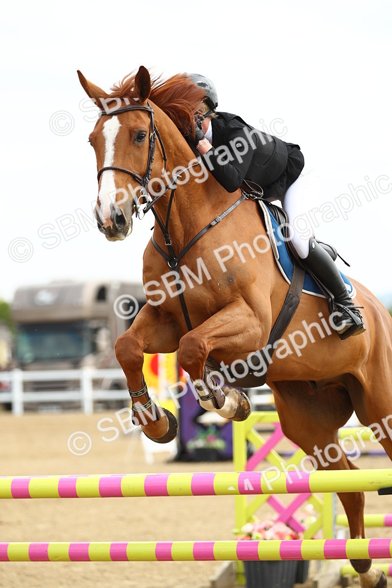 SBM_001132 - Class 4 - Senior Newcomers 1.10m