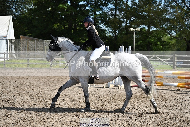 230512-102716-00526 - Cls 10 Snr 85cm Schooling