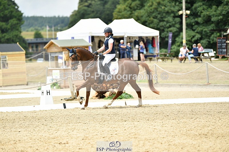 250718A-121433-01385 - 144-Verity.Perry-Vogue