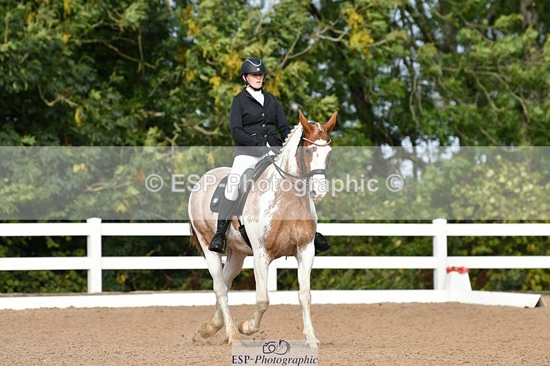 250906-095633-00505 - 090-Isabel.LawsonIn.the.pink