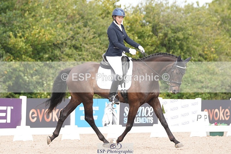 250906-113158-02018 - 027-Amanda.KingInvincible