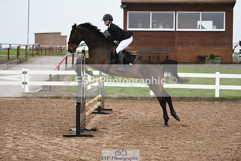 241103A-105144-07609 - SUN Cls 21 Snr Newcomers and 1.10m Open