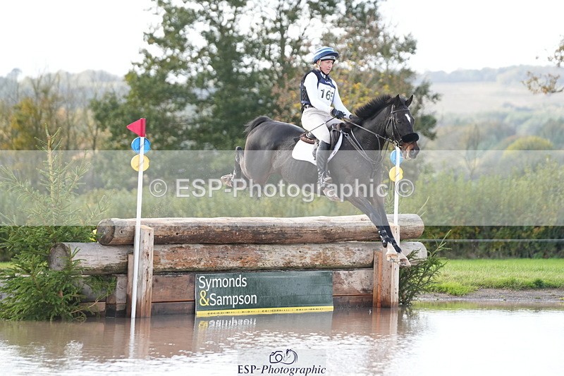 251024A-132624-11099 - B-165-Chloe.Pearson