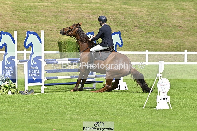 250613A-094625-00110 - Cls 1 Snr Newcomers and 1.10m Open