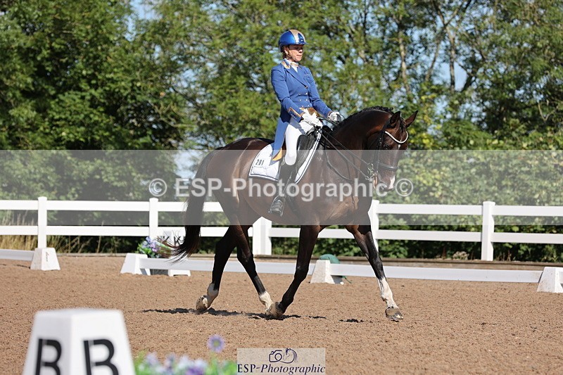 240816A-101635-02846 - 201-Natasha.Collings-Costello-Dovevale.Tender.Dove