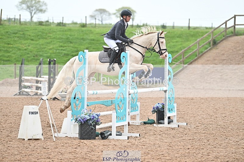240505A-121759-05019 - Cls 4 Blue Chip Pony Newcomers & 1m Open