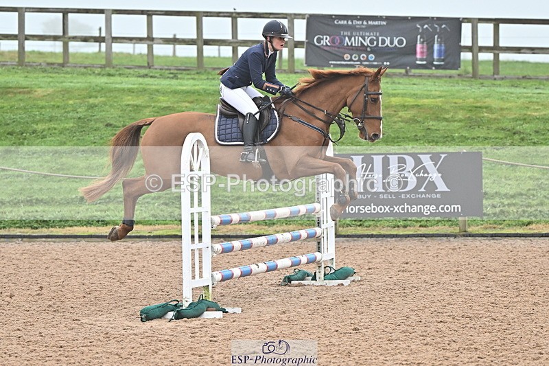 241103A-111211-06928 - SUN Cls 18 British Novice and 90cm Open