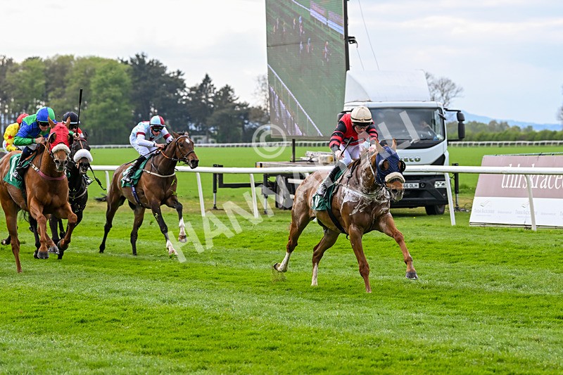 220425-Race 1-Kats Bob-8642 - Race 1