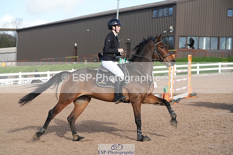 251108-130007-02621 - Cls 13 Foxhunter and 1.20m Open