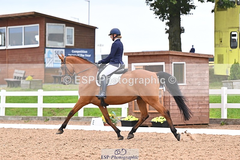 240817A-154446-10350 - 316-Hannah.Drinkwater-Sonnetti