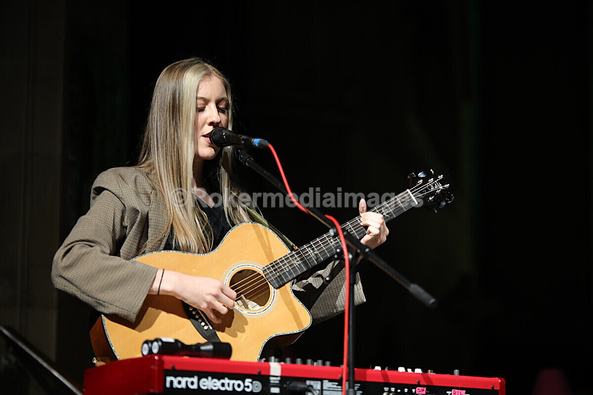 FOLK N BLUES-684 - FOLK and BLUES SEPT 2022