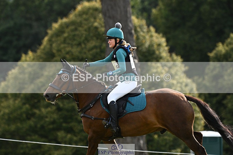 240825X-171147-37435 - 80cm XC 16.30 to 17.30