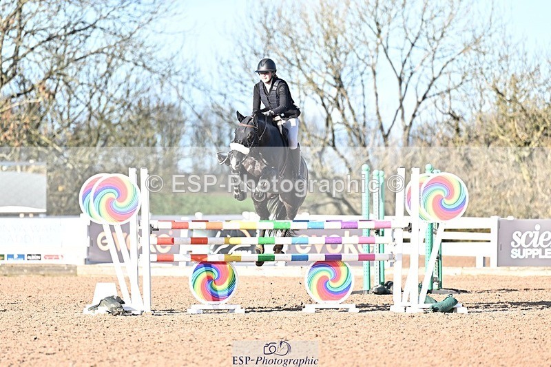 251203-125047-00538 - Cls 4 Newcomers and 1.10m Open