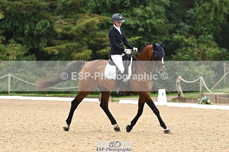 240811-114933-05617 - 305-Emily.Coller-Iondale