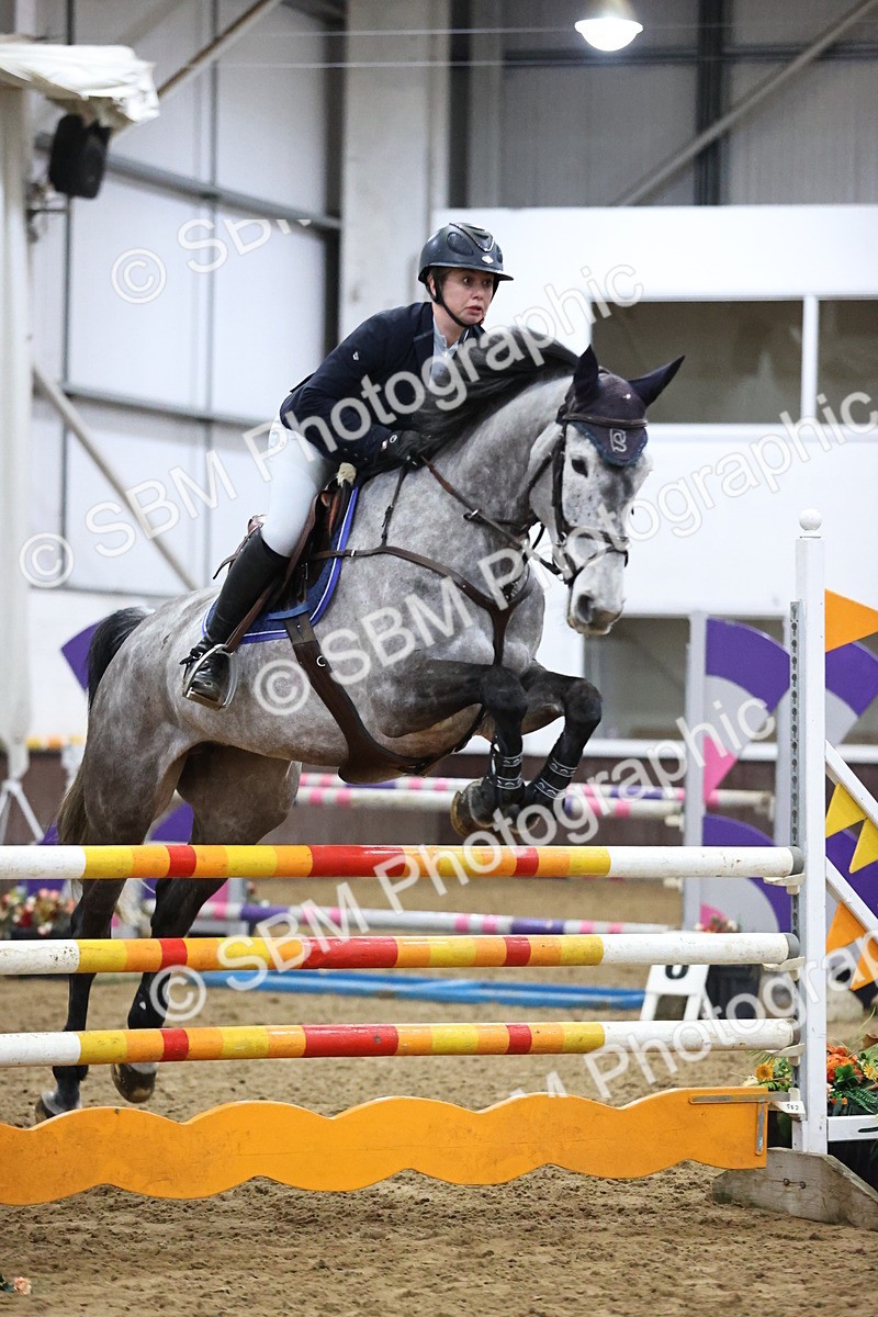 SBM_2519 - Class 9 - Senior Newcomers/ 1.10m Open