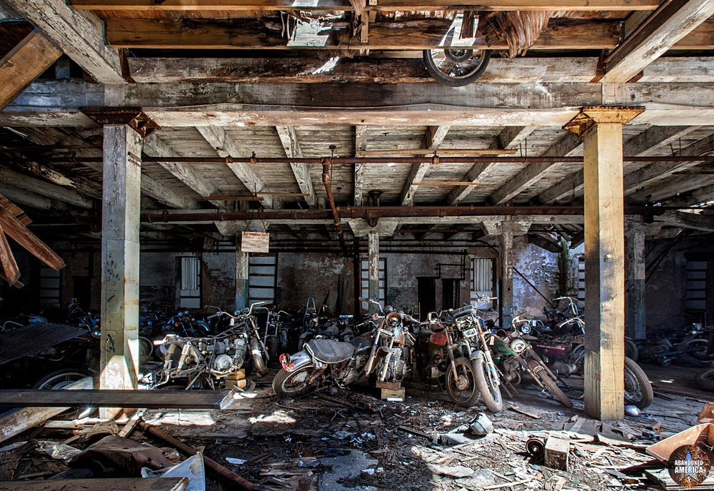 Kohl's Motorcycle Graveyard (Lockport, NY) | Vintage - Kohl's Cycle Sales