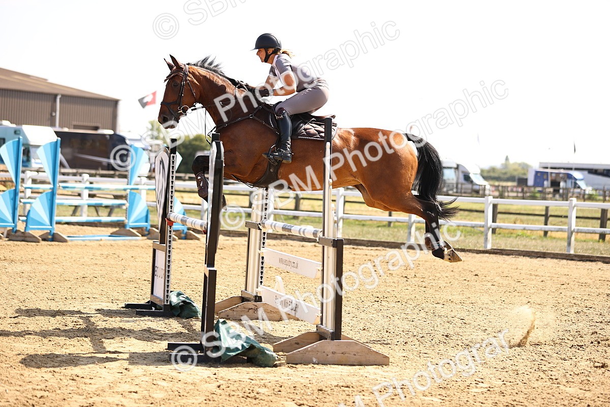 SBM_006913 - Class 13 - Senior Newcomers - 1.10m