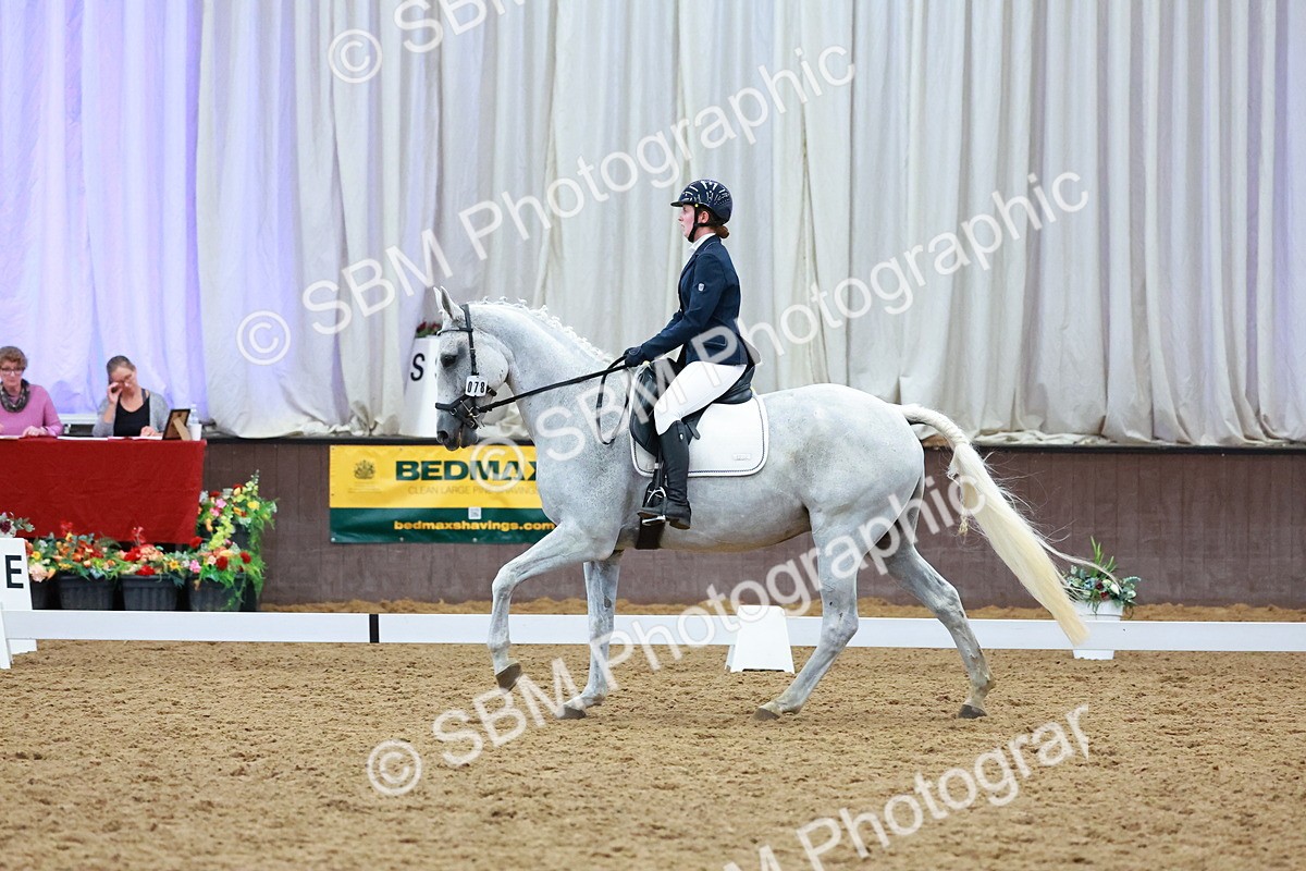 SBM_004111 - Class 12 - E2 Championship - 14.50-15.53