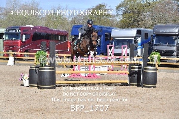 BPP_1707 - CLASS 18 SUN Senior Newcomers/ 1.10m Open