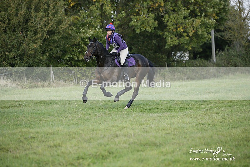  WWHT 171021 3911 - Open (1.00m)  17/10/21