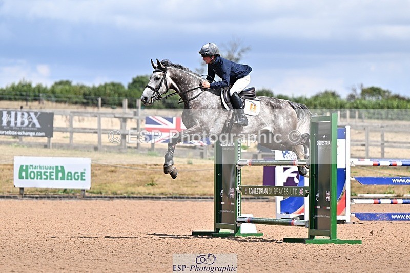260819-142617-01081 - Cls 6 Foxhunter and 1.20m