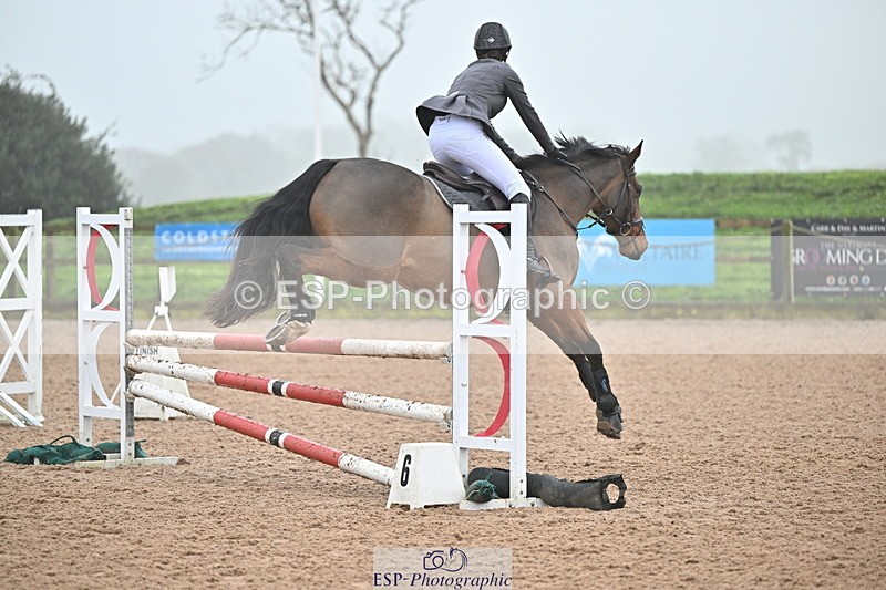 241103A-105720-06813 - SUN Cls 18 British Novice and 90cm Open