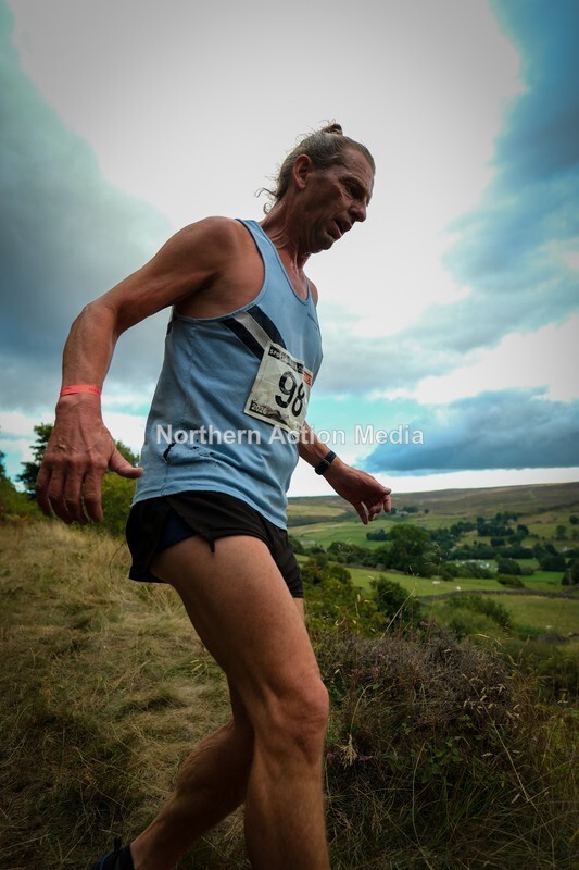 DSCF5365 - Reeth Fell race seniors