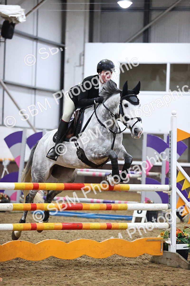 SBM_2581 - Class 9 - Senior Newcomers/ 1.10m Open