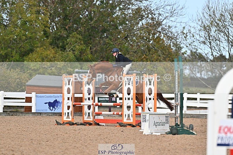 261028-104540-00056 - British Novice and 90cm