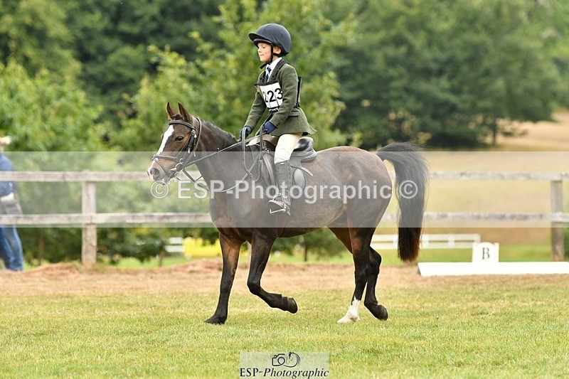 250820A-111512-04971 - 11am to 12