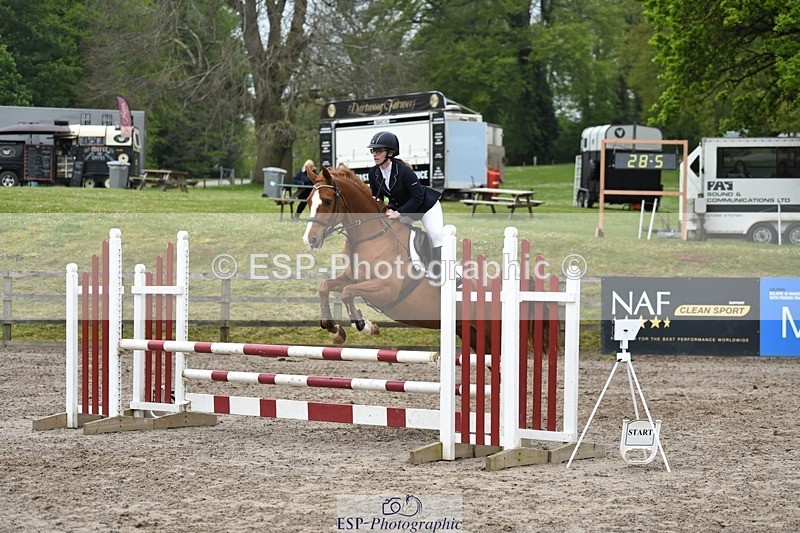 230512-094742-00392 - Cls 10 Snr 85cm Schooling