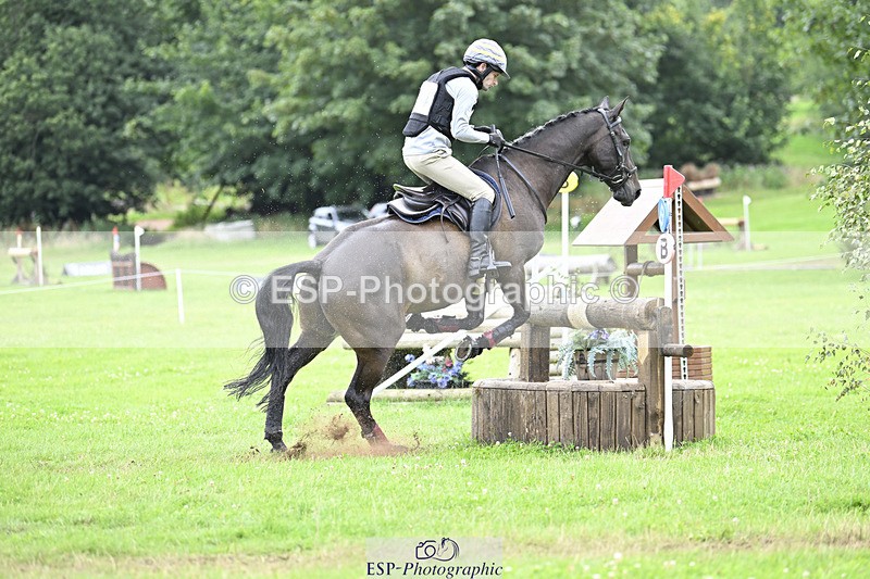 240804-113145-12064 - 414-Alex_Jupp-CARRY_ON_REGARDLESS