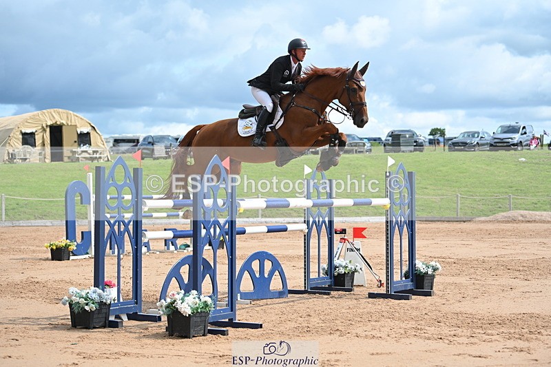 230721A-110558-05551 - Cls 6, 2 Star Medium 1.35m