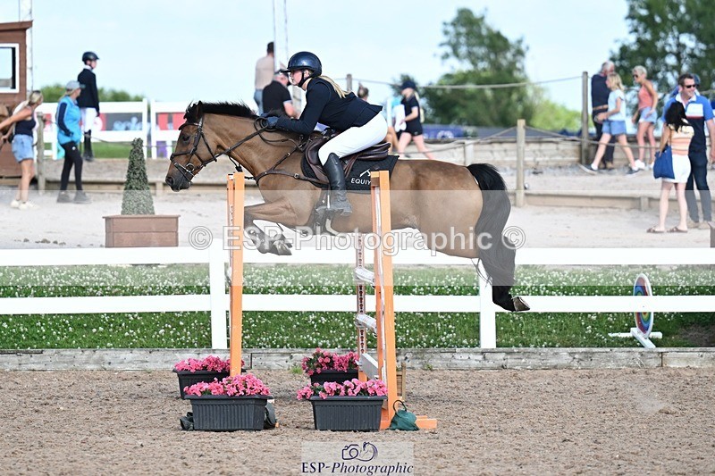 260627-180440-05933 - Cls 27 Foxhunter and 1.10m