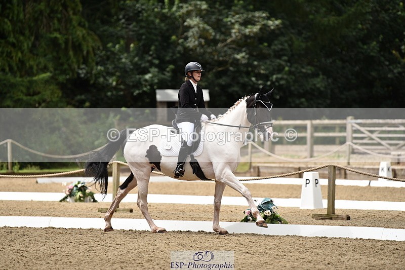 140110A-012216-10900 - 002-Michelle.Wallis-Alvescot.Winning.Mood