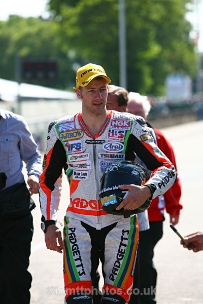 IMG_9099 - Ian Hutchinson TT 2010